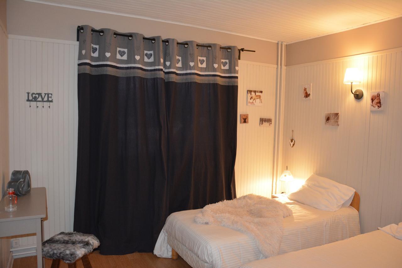 Hotel Le Central La Feclaz Exterior photo